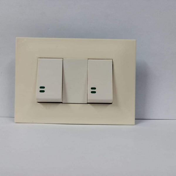 INTERRUPTOR DOBLE BEIGE SILUM PLACA BLANCA.